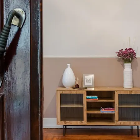 The Local 게스트하우스 *